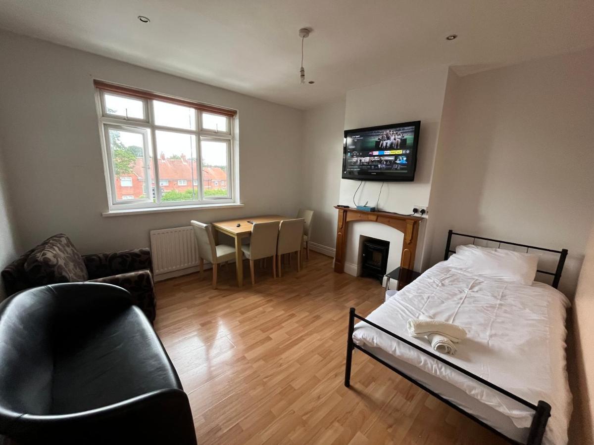 2 Bedroom Apartment, 5 Minutes From City Centre Newcastle upon Tyne Zewnętrze zdjęcie